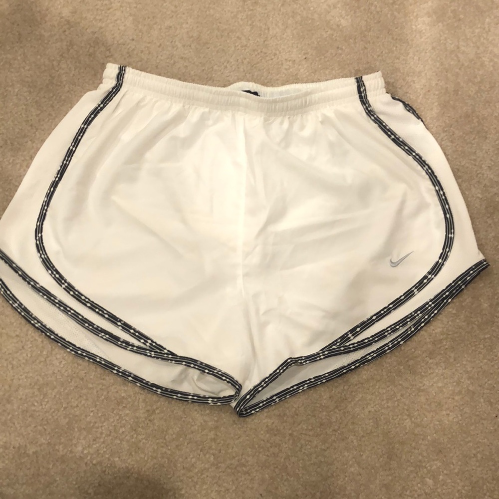 🤍 Nike Tempo Running Shorts